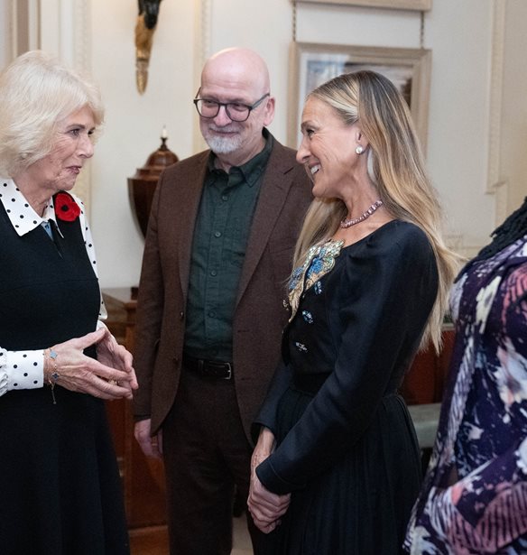 H Sarah Jessica Parker &#x3BC;&#x3B5; vintage look &#x3C3;&#x3C4;&#x3BF; &#x39B;&#x3BF;&#x3BD;&#x3B4;&#x3AF;&#x3BD;&#x3BF;