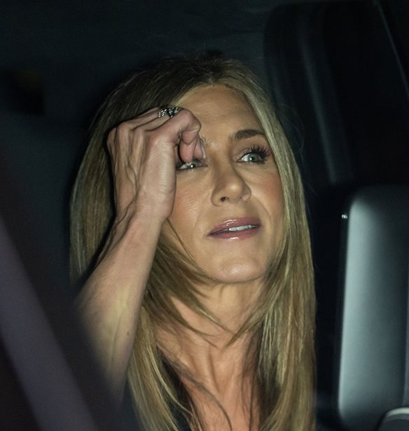 &#x3A0;&#x3CE;&#x3C2; &#x3BF; &#x3C3;&#x3CD;&#x3BD;&#x3C4;&#x3C1;&#x3BF;&#x3C6;&#x3BF;&#x3C2; &#x3C4;&#x3B7;&#x3C2; Jennifer Aniston, Jim Curtis &#x3AD;&#x3BA;&#x3BB;&#x3B5;&#x3C8;&#x3B5; &#x3C4;&#x3B7;&#x3BD; &#x3C0;&#x3B1;&#x3C1;&#x3AC;&#x3C3;&#x3C4;&#x3B1;&#x3C3;&#x3B7; &#x3C3;&#x3C4;&#x3B7;&#x3BD; &#x3C0;&#x3C1;&#x3B5;&#x3BC;&#x3B9;&#x3AD;&#x3C1;&#x3B1; &#x3C4;&#x3BF;&#x3C5; &quot;The Morning Show&quot;