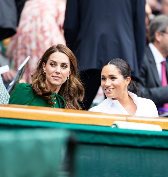 Meghan Markle | &#x3A4;&#x3BF; &#x3C3;&#x3C7;&#x3CC;&#x3BB;&#x3B9;&#x3BF; &#x3C3;&#x3C4;&#x3BF; &#x3BD;&#x3AD;&#x3BF; &#x3C4;&#x3B7;&#x3C2; podcast &#x3C0;&#x3BF;&#x3C5; &#x3B8;&#x3B5;&#x3C9;&#x3C1;&#x3AE;&#x3B8;&#x3B7;&#x3BA;&#x3B5; &#x3C0;&#x3C1;&#x3BF;&#x3C3;&#x3B2;&#x3BF;&#x3BB;&#x3AE; &#x3B1;&#x3C0;&#x3AD;&#x3BD;&#x3B1;&#x3BD;&#x3C4;&#x3B9; &#x3C3;&#x3C4;&#x3B7;&#x3BD; Kate Middleton