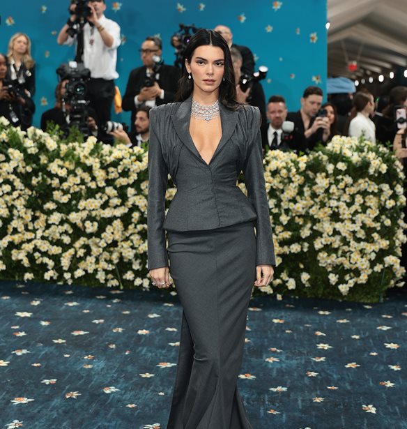 Kendall Jenner | &#x39C;&#x3B5; &#x3BC;&#x3B1;&#x3BD;&#x3B9;&#x3BA;&#x3B9;&#x3BF;&#x3CD;&#x3C1; &#x3C3;&#x3C4;&#x3BF; &#x3C7;&#x3C1;&#x3CE;&#x3BC;&#x3B1; &#x3C0;&#x3BF;&#x3C5; &#x3B1;&#x3B3;&#x3B1;&#x3C0;&#x3AE;&#x3B8;&#x3B7;&#x3BA;&#x3B5; &#x3CC;&#x3C3;&#x3B1; &#x3BB;&#x3AF;&#x3B3;&#x3B1; &#x3C4;&#x3BF; &#x3C6;&#x3B5;&#x3C4;&#x3B9;&#x3BD;&#x3CC; &#x3BA;&#x3B1;&#x3BB;&#x3BF;&#x3BA;&#x3B1;&#x3AF;&#x3C1;&#x3B9;