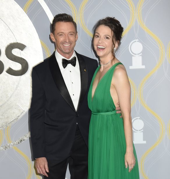 Hugh Jackman &amp; Sutton Foster | K&#x3C1;&#x3B1;&#x3C4;&#x3BF;&#x3CD;&#x3BD; &#x3C4;&#x3B7; &#x3C3;&#x3C7;&#x3AD;&#x3C3;&#x3B7; &#x3C4;&#x3BF;&#x3C5;&#x3C2; &#x3BC;&#x3C5;&#x3C3;&#x3C4;&#x3B9;&#x3BA;&#x3AE;