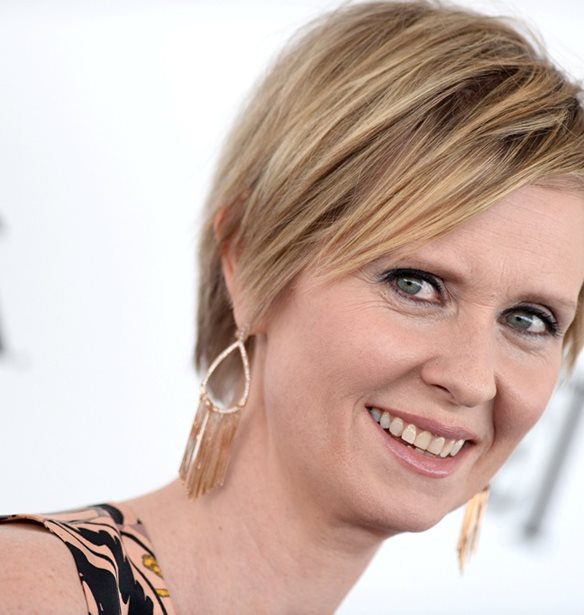 &#x397; Cynthia Nixon &#x3C3;&#x3B5; &#x3AD;&#x3BD;&#x3B1; &#x3C3;&#x3C5;&#x3B3;&#x3BA;&#x3BB;&#x3BF;&#x3BD;&#x3B9;&#x3C3;&#x3C4;&#x3B9;&#x3BA;&#x3CC; video &#x3B3;&#x3B9;&#x3B1; &#x3C4;&#x3B7; &#x3B8;&#x3AD;&#x3C3;&#x3B7; &#x3C4;&#x3B7;&#x3C2; &#x3B3;&#x3C5;&#x3BD;&#x3B1;&#x3AF;&#x3BA;&#x3B1;&#x3C2;