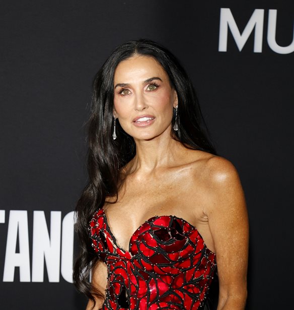 &#x397; Demi Moore &#x3BC;&#x3BF;&#x3B9;&#x3C1;&#x3AC;&#x3B6;&#x3B5;&#x3C4;&#x3B1;&#x3B9; &#x3BC;&#x3AF;&#x3B1; &#x3C4;&#x3B5;&#x3BB;&#x3B5;&#x3C5;&#x3C4;&#x3B1;&#x3AF;&#x3B1; &#x3B5;&#x3BE;&#x3AD;&#x3BB;&#x3B9;&#x3BE;&#x3B7; &#x3B3;&#x3B9;&#x3B1; &#x3C4;&#x3B7;&#x3BD; &#x3C5;&#x3B3;&#x3B5;&#x3AF;&#x3B1; &#x3C4;&#x3BF;&#x3C5; Bruce Willis