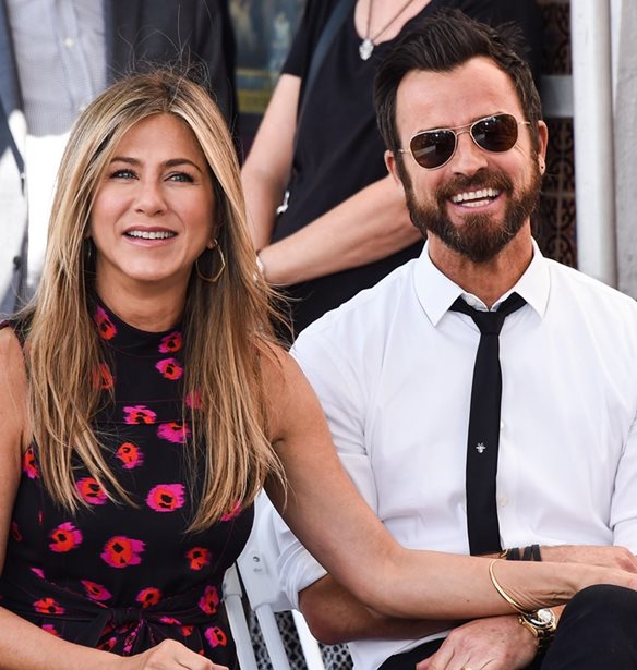 &#x39F; Justin Theroux &#x3B1;&#x3C0;&#x3B5;&#x3C5;&#x3B8;&#x3CD;&#x3BD;&#x3B8;&#x3B7;&#x3BA;&#x3B5; &#x3B4;&#x3B7;&#x3BC;&#x3CC;&#x3C3;&#x3B9;&#x3B1; &#x3C3;&#x3C4;&#x3B7;&#x3BD; &#x3C0;&#x3C1;&#x3CE;&#x3B7;&#x3BD; &#x3C4;&#x3BF;&#x3C5; Jennifer Aniston &#x3BC;&#x3B5; &#x3AD;&#x3BD;&#x3B1; &#x3C3;&#x3C5;&#x3BD;&#x3B1;&#x3B9;&#x3C3;&#x3B8;&#x3B7;&#x3BC;&#x3B1;&#x3C4;&#x3B9;&#x3BA;&#x3CC; post