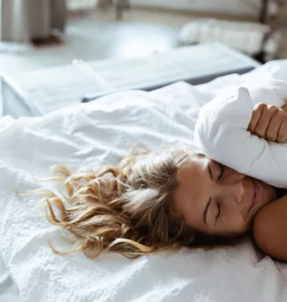 Bright Habits | Υπάρχει ένας σίγουρος τρόπος για να κοιμηθούμε -επιτέλους- καλά