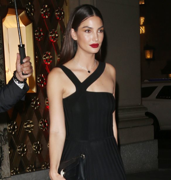 It&#x27;s Red Lip Season | &#x3A4;&#x3BF; &#x3BA;&#x3CC;&#x3BA;&#x3BA;&#x3B9;&#x3BD;&#x3BF; &#x3BA;&#x3C1;&#x3B1;&#x3B3;&#x3B9;&#x3CC;&#x3BD; &#x3BA;&#x3B1;&#x3B9; &#x3C0;&#x3CE;&#x3C2; &#x3B8;&#x3B1; &#x3C4;&#x3BF; &#x3B5;&#x3C6;&#x3B1;&#x3C1;&#x3BC;&#x3CC;&#x3C3;&#x3B5;&#x3B9;&#x3C2; &#x3C3;&#x3C9;&#x3C3;&#x3C4;&#x3AC; &#x3B3;&#x3B9;&#x3B1; &#x3B6;&#x3BF;&#x3C5;&#x3BC;&#x3B5;&#x3C1;&#x3AC;, &#x3C3;&#x3B1;&#x3C1;&#x3BA;&#x3CE;&#x3B4;&#x3B7; &#x3C7;&#x3B5;&#x3AF;&#x3BB;&#x3B7;
