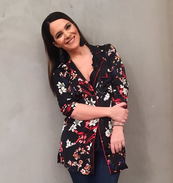 Guest editor | &#x397; &#x395;&#x3BB;&#x3B9;&#x3AC;&#x3BD;&#x3B1; &#x3A7;&#x3C1;&#x3C5;&#x3C3;&#x3B9;&#x3BA;&#x3BF;&#x3C0;&#x3BF;&#x3CD;&#x3BB;&#x3BF;&#x3C5; &#x3BC;&#x3BF;&#x3B9;&#x3C1;&#x3AC;&#x3B6;&#x3B5;&#x3C4;&#x3B1;&#x3B9; &#x3C4;&#x3B9;&#x3C2; &#x3C3;&#x3BA;&#x3AD;&#x3C8;&#x3B5;&#x3B9;&#x3C2; &#x3C4;&#x3B7;&#x3C2; &#x3B3;&#x3B9;&#x3B1; &#x3C4;&#x3B7; &#x3B6;&#x3C9;&#x3AE; &#x3C3;&#x3C4;&#x3B7;&#x3BD; &#x3BA;&#x3B1;&#x3C1;&#x3B1;&#x3BD;&#x3C4;&#x3AF;&#x3BD;&#x3B1;