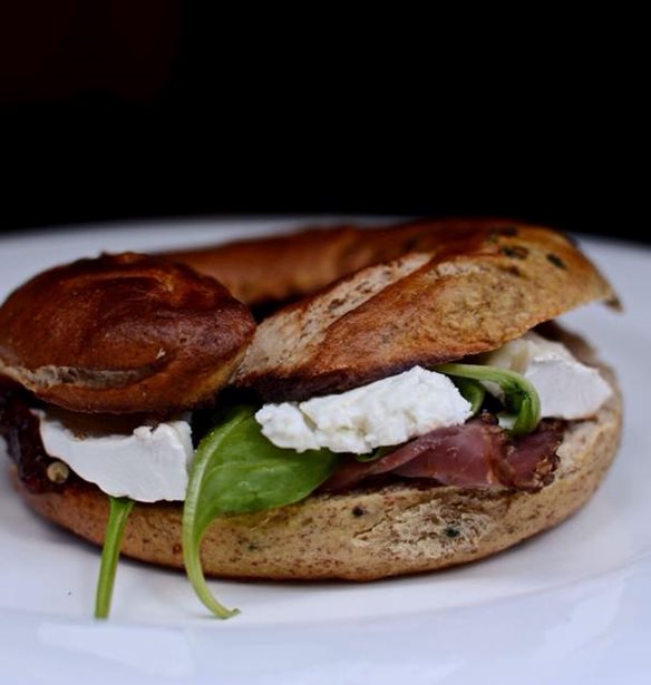 &#x3A0;&#x3BF;&#x3CD; &#x3B8;&#x3B1; &#x3C6;&#x3B1;&#x3C2; bagel &#x3C3;&#x3B1;&#x3BD; &#x393;&#x3AC;&#x3BB;&#x3BB;&#x3BF;&#x3C2;