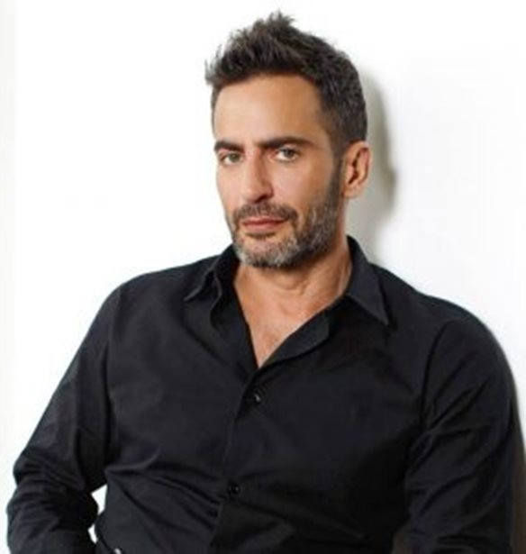 &#x39F; Marc Jacobs &#x3C0;&#x3B1;&#x3C1;&#x3B1;&#x3B4;&#x3AF;&#x3B4;&#x3B5;&#x3B9; &#x3C0;&#x3BB;&#x3AD;&#x3BF;&#x3BD; online &#x3BC;&#x3B1;&#x3B8;&#x3AE;&#x3BC;&#x3B1;&#x3C4;&#x3B1; &#x3BC;&#x3CC;&#x3B4;&#x3B1;&#x3C2;
