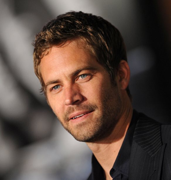 Paul Walker: &#x397; &#x3BA;&#x3CC;&#x3C1;&#x3B7; &#x3C4;&#x3BF;&#x3C5; &#x3B1;&#x3BD;&#x3AD;&#x3B2;&#x3B1;&#x3C3;&#x3B5; &#x3AD;&#x3BD;&#x3B1; &#x3B3;&#x3BB;&#x3C5;&#x3BA;&#x3CC; throwback &#x3BC;&#x3B5; &#x3B1;&#x3C6;&#x3BF;&#x3C1;&#x3BC;&#x3AE; &#x3C4;&#x3B1; &#x3B3;&#x3B5;&#x3BD;&#x3AD;&#x3B8;&#x3BB;&#x3B9;&#x3AC; &#x3C4;&#x3BF;&#x3C5;!