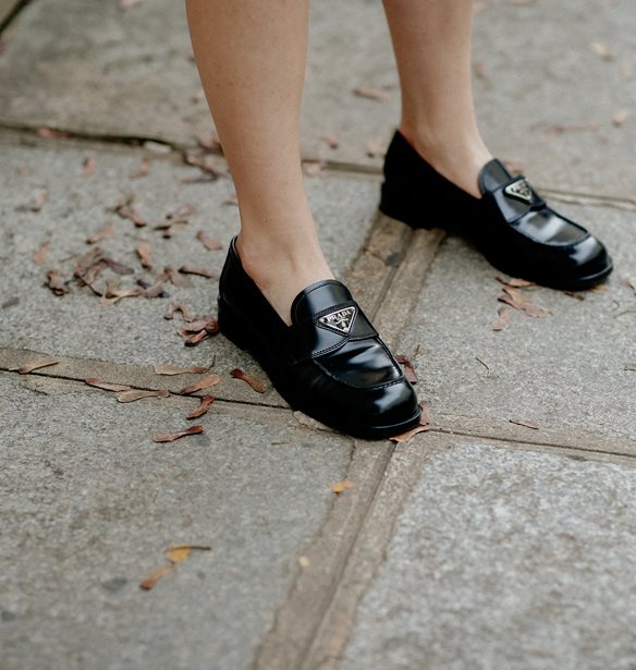 Τα flat παπούτσια που θα φορέσεις στο lockdown 3.0