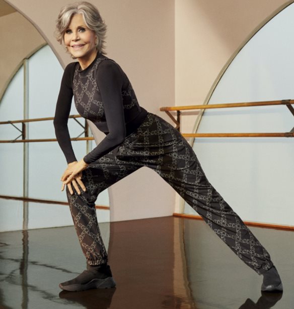 H Jane Fonda &#x3B5;&#x3AF;&#x3BD;&#x3B1;&#x3B9; &#x3C4;&#x3BF; &#x3C0;&#x3C1;&#x3CC;&#x3C3;&#x3C9;&#x3C0;&#x3BF; &#x3C4;&#x3B7;&#x3C2; H&amp;M &#x3B3;&#x3B9;&#x3B1; &#x3C4;&#x3B7; &#x3BD;&#x3AD;&#x3B1; &#x3C3;&#x3B5;&#x3B9;&#x3C1;&#x3AC; &quot;Move&quot;