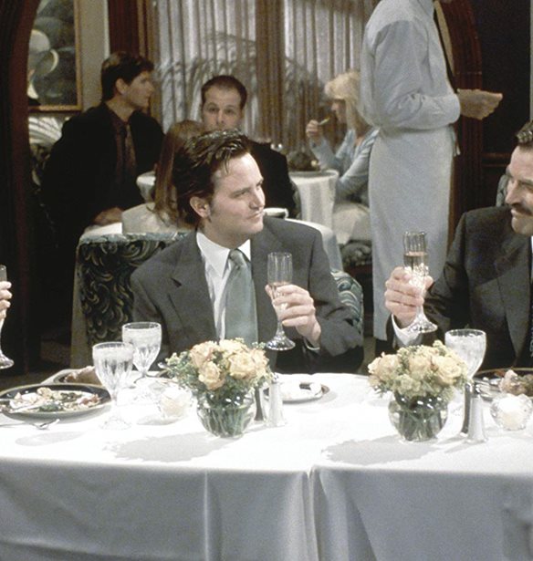 &#x38C;&#x3C4;&#x3B1;&#x3BD; &#x3B7; Monica Geller &#x3C3;&#x3C5;&#x3BD;&#x3AC;&#x3BD;&#x3C4;&#x3B7;&#x3C3;&#x3B5; &#x3BE;&#x3B1;&#x3BD;&#x3AC; &#x3C4;&#x3BF;&#x3BD; Dr Richard Bruke (&#x392;&#x399;&#x39D;&#x3A4;&#x395;&#x39F;)