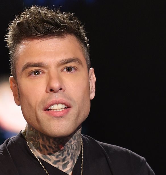 &#x39F; Fedez &#x3B1;&#x3C6;&#x3B7;&#x3B3;&#x3B5;&#x3AF;&#x3C4;&#x3B1;&#x3B9; &#x3C4;&#x3BF; &#x3C4;&#x3AD;&#x3BB;&#x3BF;&#x3C2; &#x3C4;&#x3BF;&#x3C5; &#x3B3;&#x3AC;&#x3BC;&#x3BF;&#x3C5; &#x3C4;&#x3BF;&#x3C5; &#x3BC;&#x3B5; &#x3C4;&#x3B7;&#x3BD; Chiara Ferragni &#x3BA;&#x3B1;&#x3B9; &#x3C4;&#x3B7;&#x3BD; &#x3B1;&#x3C0;&#x3CC;&#x3C0;&#x3B5;&#x3B9;&#x3C1;&#x3B1; &#x3B1;&#x3C5;&#x3C4;&#x3BF;&#x3BA;&#x3C4;&#x3BF;&#x3BD;&#x3AF;&#x3B1;&#x3C2; &#x3C3;&#x3C4;&#x3BF; &#x3C0;&#x3C1;&#x3CE;&#x3C4;&#x3BF; &#x3C4;&#x3BF;&#x3C5; &#x3B2;&#x3B9;&#x3B2;&#x3BB;&#x3AF;&#x3BF;