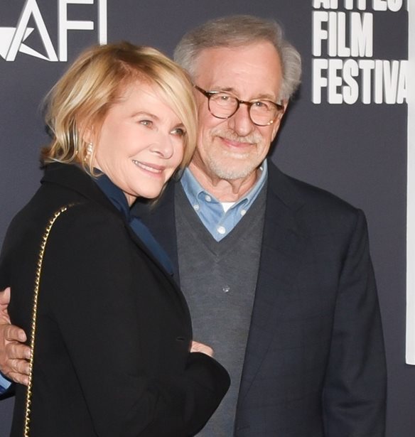 Steven Spielberg &#x2013; Kate Capshaw | &#x397; &#x3B3;&#x3BD;&#x3C9;&#x3C1;&#x3B9;&#x3BC;&#x3AF;&#x3B1; &#x3C4;&#x3BF;&#x3C5;&#x3C2; &#x3C3;&#x3C4;&#x3B1; &#x3B3;&#x3C5;&#x3C1;&#x3AF;&#x3C3;&#x3BC;&#x3B1;&#x3C4;&#x3B1; &#x3C4;&#x3BF;&#x3C5; Indiana Jones, &#x3C4;&#x3B1; 31 &#x3C7;&#x3C1;&#x3CC;&#x3BD;&#x3B9;&#x3B1; &#x3B3;&#x3AC;&#x3BC;&#x3BF;&#x3C5; &#x3BA;&#x3B1;&#x3B9; &#x3C4;&#x3B1; 7 &#x3C0;&#x3B1;&#x3B9;&#x3B4;&#x3B9;&#x3AC;