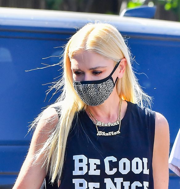 &#x391;&#x3C5;&#x3C4;&#x3AD;&#x3C2; &#x3BF;&#x3B9; &#x3BC;&#x3AC;&#x3C3;&#x3BA;&#x3B5;&#x3C2; &#x3C0;&#x3C1;&#x3BF;&#x3C3;&#x3C4;&#x3B1;&#x3C3;&#x3AF;&#x3B1;&#x3C2; &#x3B5;&#x3AF;&#x3BD;&#x3B1;&#x3B9; &#x3BF;&#x3B9; &#x3B1;&#x3B3;&#x3B1;&#x3C0;&#x3B7;&#x3BC;&#x3AD;&#x3BD;&#x3B5;&#x3C2; &#x3C4;&#x3C9;&#x3BD; celebrities