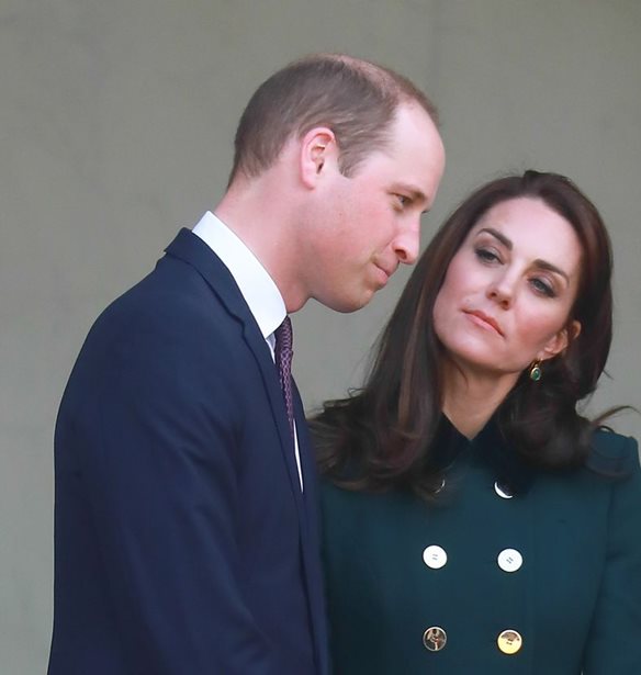 Savoir vivre: &#x39F;&#x3B9; 6 &quot;&#x3BA;&#x3B1;&#x3BD;&#x3CC;&#x3BD;&#x3B5;&#x3C2;&quot; &#x3C0;&#x3BF;&#x3C5; &#x3C0;&#x3B1;&#x3C1;&#x3B1;&#x3B2;&#x3B1;&#x3AF;&#x3BD;&#x3B5;&#x3B9;&#x3C2; &#x3C3;&#x3C5;&#x3C7;&#x3BD;&#x3CC;&#x3C4;&#x3B5;&#x3C1;&#x3B1;