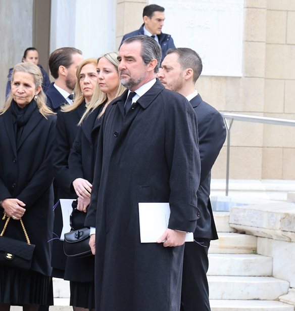 Δεν είναι μόνο ο Νικόλαος Ντε Γκρες! Η παρουσία ενός ακόμη βαφτισιμιού της Ειρήνης στην κηδεία της