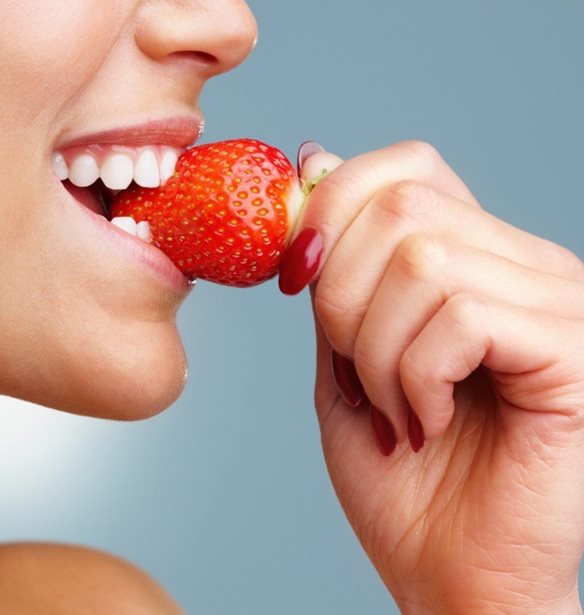 Φράουλες: "Φάρμακο" για το ευαίσθητο στομάχι και την καρδιά