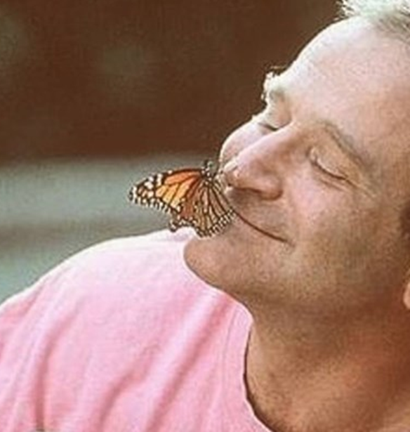 &quot;&#x3A4;&#x3BF;&#x3BD; &#x3BA;&#x3C5;&#x3BD;&#x3B7;&#x3B3;&#x3BF;&#x3CD;&#x3C3;&#x3B5; &#x3AD;&#x3BD;&#x3B1; &#x3C4;&#x3AD;&#x3C1;&#x3B1;&#x3C2; &#x3B3;&#x3B9;&#x3B1; &#x3BC;&#x3AE;&#x3BD;&#x3B5;&#x3C2;&quot; | &#x397; &#x3C3;&#x3C0;&#x3AC;&#x3BD;&#x3B9;&#x3B1; &#x3B1;&#x3C3;&#x3B8;&#x3AD;&#x3BD;&#x3B5;&#x3B9;&#x3B1; &#x3B1;&#x3C0;&#x3CC; &#x3C4;&#x3B7;&#x3BD; &#x3BF;&#x3C0;&#x3BF;&#x3AF;&#x3B1; &#x3AD;&#x3C0;&#x3B1;&#x3C3;&#x3C7;&#x3B5; &#x3BF; Robin Williams