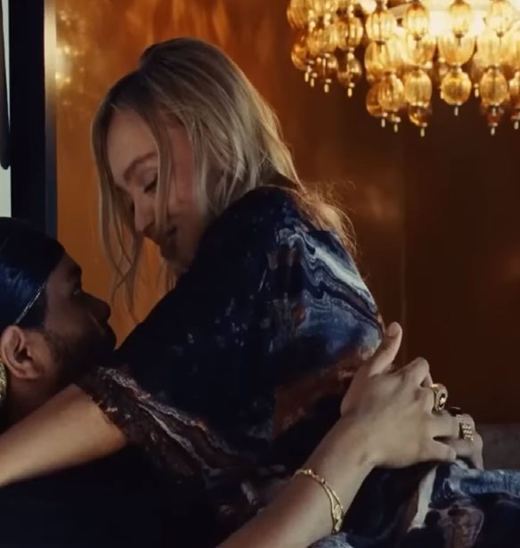 The Idol | &#x3BA;&#x3C5;&#x3BA;&#x3BB;&#x3BF;&#x3C6;&#x3CC;&#x3C1;&#x3B7;&#x3C3;&#x3B5; &#x3C4;&#x3BF; &#x3B5;&#x3C0;&#x3AF;&#x3C3;&#x3B7;&#x3BC;&#x3BF; &#x3C4;&#x3C1;&#x3AD;&#x3B9;&#x3BB;&#x3B5;&#x3C1; &#x3C4;&#x3B7;&#x3C2; &#x3C0;&#x3BF;&#x3BB;&#x3C5;&#x3C3;&#x3C5;&#x3B6;&#x3B7;&#x3C4;&#x3B7;&#x3BC;&#x3AD;&#x3BD;&#x3B7;&#x3C2; &#x3C3;&#x3B5;&#x3B9;&#x3C1;&#x3AC;&#x3C2; &#x3C4;&#x3BF;&#x3C5; HBO
