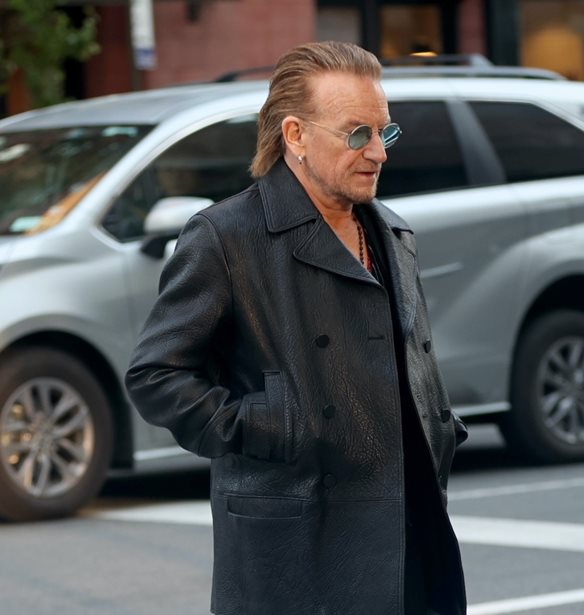 Bono | &#x38C;&#x3C4;&#x3B1;&#x3BD; &#x3B1;&#x3C0;&#x3AD;&#x3C1;&#x3C1;&#x3B9;&#x3C8;&#x3B5; &#x3AC;&#x3B2;&#x3BF;&#x3BB;&#x3BF; &#x3C6;&#x3B9;&#x3BB;&#x3AF; &#x3C4;&#x3BF;&#x3C5; Diddy on stage