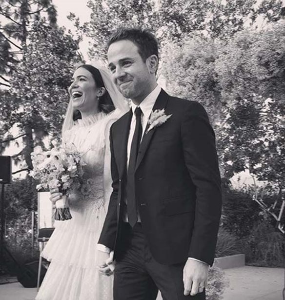 &#x397; Mandy Moore &#x3C0;&#x3B1;&#x3BD;&#x3C4;&#x3C1;&#x3B5;&#x3CD;&#x3C4;&#x3B7;&#x3BA;&#x3B5; &#x3BA;&#x3B1;&#x3B9; &#x3C6;&#x3CC;&#x3C1;&#x3B5;&#x3C3;&#x3B5; &#x3AD;&#x3BD;&#x3B1; &#x3C0;&#x3B1;&#x3C1;&#x3B1;&#x3BC;&#x3C5;&#x3B8;&#x3AD;&#x3BD;&#x3B9;&#x3BF; &#x3BD;&#x3C5;&#x3C6;&#x3B9;&#x3BA;&#x3CC;