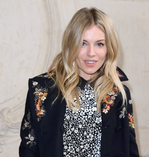 Είναι οι μπότες Ugg και πάλι στη μόδα;