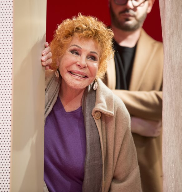 Ornella Vanoni | &#x3A0;&#x3AD;&#x3B8;&#x3B1;&#x3BD;&#x3B5; &#x3B7; &#x3BC;&#x3B5;&#x3B3;&#x3AC;&#x3BB;&#x3B7; &#x3BA;&#x3C5;&#x3C1;&#x3AF;&#x3B1; &#x3C4;&#x3B7;&#x3C2; &#x399;&#x3C4;&#x3B1;&#x3BB;&#x3B9;&#x3BA;&#x3AE;&#x3C2; &#x3BC;&#x3BF;&#x3C5;&#x3C3;&#x3B9;&#x3BA;&#x3AE;&#x3C2;