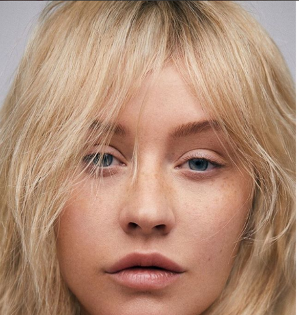 Christina Aguilera: &#x38C;&#x3BB;&#x3BF;&#x3B9; &#x3BC;&#x3B9;&#x3BB;&#x3BF;&#x3CD;&#x3BD; &#x3B3;&#x3B9;&#x3B1; &#x3C4;&#x3B7; &#x3BD;&#x3AD;&#x3B1; &#x3C4;&#x3B7;&#x3C2; &#x3C6;&#x3C9;&#x3C4;&#x3BF;&#x3B3;&#x3C1;&#x3AC;&#x3C6;&#x3B7;&#x3C3;&#x3B7; &#x3C7;&#x3C9;&#x3C1;&#x3AF;&#x3C2; &#x3BC;&#x3B1;&#x3BA;&#x3B9;&#x3B3;&#x3B9;&#x3AC;&#x3B6;