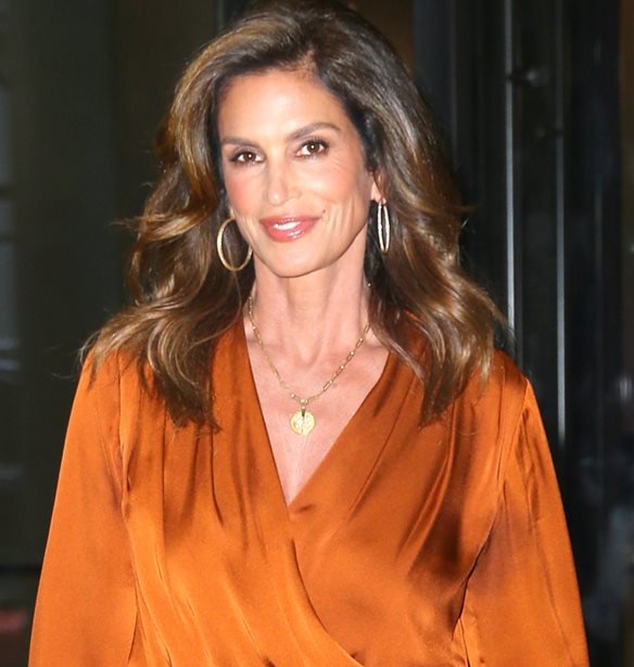Cindy Crawford | T&#x3BF; &#x3BC;&#x3B5;&#x3B3;&#x3AC;&#x3BB;&#x3BF; &#x3AC;&#x3B3;&#x3C7;&#x3BF;&#x3C2; &#x3C0;&#x3BF;&#x3C5; &#x3B5;&#x3AF;&#x3C7;&#x3B5; &#x3C3;&#x3C4;&#x3B7;&#x3BD; &#x3B7;&#x3BB;&#x3B9;&#x3BA;&#x3AF;&#x3B1; &#x3C4;&#x3C9;&#x3BD; 35 &#x3B5;&#x3C4;&#x3CE;&#x3BD;