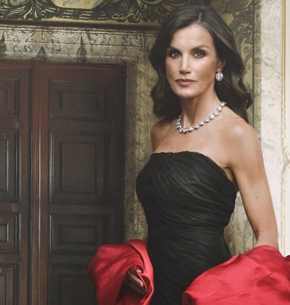 &#x392;&#x3B1;&#x3C3;&#x3AF;&#x3BB;&#x3B9;&#x3C3;&#x3C3;&#x3B1; Letizia &#x3C4;&#x3B7;&#x3C2; &#x399;&#x3C3;&#x3C0;&#x3B1;&#x3BD;&#x3AF;&#x3B1;&#x3C2; | &#x3A0;&#x3CC;&#x3B6;&#x3B1;&#x3C1;&#x3B5; &#x3B3;&#x3B9;&#x3B1; &#x3C4;&#x3BF; &#x3C6;&#x3B1;&#x3BA;&#x3CC; &#x3C4;&#x3B7;&#x3C2; Annie Leibovitz &#x3BC;&#x3B5; vintage &#x3C6;&#x3CC;&#x3C1;&#x3B5;&#x3BC;&#x3B1; Balenciaga