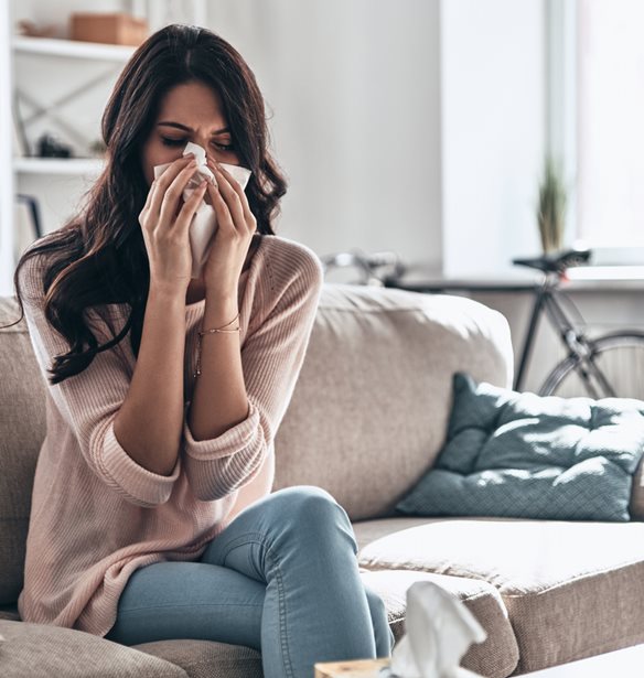 Αλλεργία ή κορονοϊός; Πώς θα καταλάβουμε τη διαφορά ανάμεσα στη λοίμωξη COVID-19 και το αλλεργικό άσθμα;