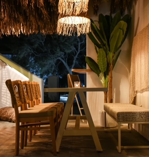 &#x3A4;&#x3BF; Jayont Mykonos &#x3B1;&#x3BD;&#x3B1;&#x3B2;&#x3B9;&#x3CE;&#x3BD;&#x3B5;&#x3B9; &#x3AD;&#x3BD;&#x3B1; &#x3B6;&#x3C9;&#x3BD;&#x3C4;&#x3B1;&#x3BD;&#x3CC; &#x3BC;&#x3CD;&#x3B8;&#x3BF; &#x3C4;&#x3BF;&#x3C5; &#x3BD;&#x3B7;&#x3C3;&#x3B9;&#x3BF;&#x3CD;