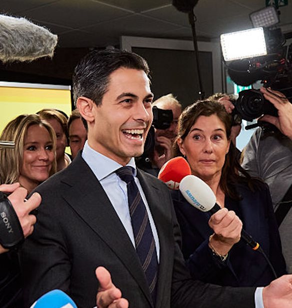 Rob Jetten | &#x398;&#x3B1; &#x3B3;&#x3AF;&#x3BD;&#x3B5;&#x3B9; &#x3BF; &#x3BD;&#x3B5;&#x3CC;&#x3C4;&#x3B5;&#x3C1;&#x3BF;&#x3C2; &#x3BA;&#x3B1;&#x3B9; &#x3C0;&#x3C1;&#x3CE;&#x3C4;&#x3BF;&#x3C2; &#x3B1;&#x3BD;&#x3BF;&#x3B9;&#x3C7;&#x3C4;&#x3AC;&#xA0;gay&#xA0;&#x3C0;&#x3C1;&#x3C9;&#x3B8;&#x3C5;&#x3C0;&#x3BF;&#x3C5;&#x3C1;&#x3B3;&#x3CC;&#x3C2; &#x3C4;&#x3B7;&#x3C2; &#x39F;&#x3BB;&#x3BB;&#x3B1;&#x3BD;&#x3B4;&#x3AF;&#x3B1;&#x3C2;;