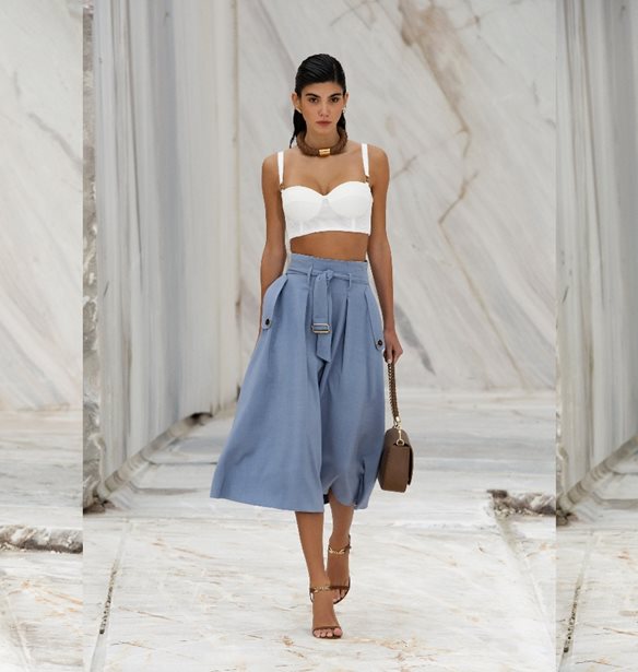 Elisabetta Franchi | Η SS22 συλλογή της είναι αφιερωμένη στις ατρόμητες γυναίκες που αγαπούν τα ταξίδια