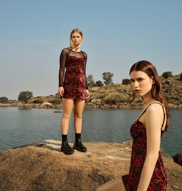 House of the Dragon x Stradivarius | &#x397; &#x3BD;&#x3AD;&#x3B1; &#x3C3;&#x3C5;&#x3BB;&#x3BB;&#x3BF;&#x3B3;&#x3AE; &#x3BC;&#x3B5; &#x3AD;&#x3BC;&#x3C0;&#x3BD;&#x3B5;&#x3C5;&#x3C3;&#x3B7; &#x3B1;&#x3C0;&#x3CC; &#x3C4;&#x3B7;&#x3BD; &#x3C0;&#x3BF;&#x3BB;&#x3C5;&#x3B1;&#x3BD;&#x3B1;&#x3BC;&#x3B5;&#x3BD;&#x3CC;&#x3BC;&#x3B5;&#x3BD;&#x3B7; &#x3C3;&#x3B5;&#x3B9;&#x3C1;&#x3AC; &#x3BC;&#x3CC;&#x3BB;&#x3B9;&#x3C2; &#x3BA;&#x3C5;&#x3BA;&#x3BB;&#x3BF;&#x3C6;&#x3CC;&#x3C1;&#x3B7;&#x3C3;&#x3B5;
