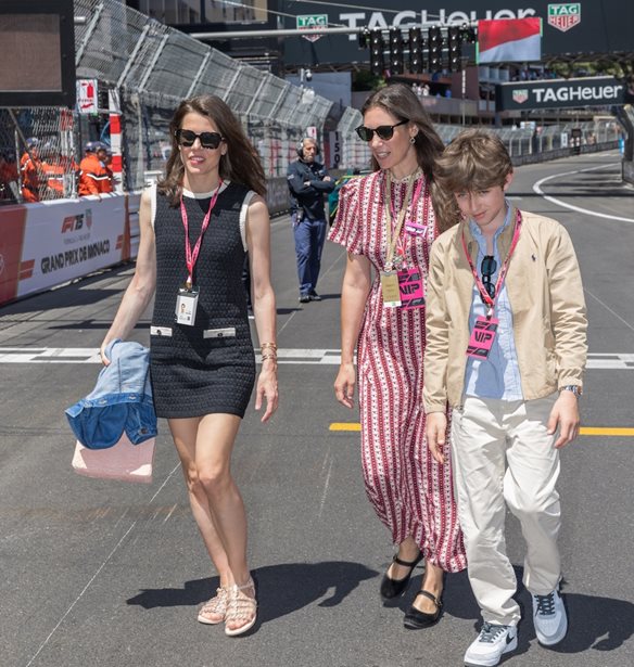 Charlotte Casiraghi | To &#x3C4;&#x3C1;&#x3B9;&#x3BA; &#x3C0;&#x3BF;&#x3C5; &#x3B5;&#x3C0;&#x3B1;&#x3BD;&#x3B1;&#x3BB;&#x3B1;&#x3BC;&#x3B2;&#x3AC;&#x3BD;&#x3B5;&#x3B9; &#x3C0;&#x3AC;&#x3BD;&#x3C4;&#x3B1; &#x3C3;&#x3C4;&#x3B9;&#x3C2; &#x3B5;&#x3BC;&#x3C6;&#x3B1;&#x3BD;&#x3AF;&#x3C3;&#x3B5;&#x3B9;&#x3C2; &#x3C4;&#x3B7;&#x3C2; &#x3BA;&#x3B1;&#x3B9; &#x3BC;&#x3C0;&#x3BF;&#x3C1;&#x3B5;&#x3AF;&#x3C2; &#x3BD;&#x3B1; &#x3B1;&#x3BD;&#x3C4;&#x3B9;&#x3B3;&#x3C1;&#x3AC;&#x3C8;&#x3B5;&#x3B9;&#x3C2;