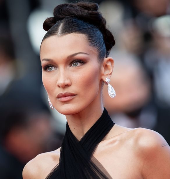 &#x3A6;&#x3B5;&#x3C3;&#x3C4;&#x3B9;&#x3B2;&#x3AC;&#x3BB; &#x39A;&#x3B1;&#x3BD;&#x3BD;&#x3CE;&#x3BD; | &#x397; &#x3B5;&#x3BC;&#x3C6;&#x3AC;&#x3BD;&#x3B9;&#x3C3;&#x3B7; &#x3C4;&#x3B7;&#x3C2; Bella Hadid &#x3BC;&#x3B5; vintage &#x3B4;&#x3B7;&#x3BC;&#x3B9;&#x3BF;&#x3C5;&#x3C1;&#x3B3;&#x3AF;&#x3B1; &#x3C0;&#x3BF;&#x3C5; &#x3B5;&#x3AF;&#x3C7;&#x3B5; &#x3C6;&#x3BF;&#x3C1;&#x3AD;&#x3C3;&#x3B5;&#x3B9; &#x3B7; Naomi Campbell