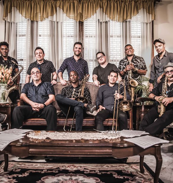 &#x38C;&#x3BB;&#x3B1; &#x3CC;&#x3C3;&#x3B1; &#x3B8;&#x3B1; &#x3BA;&#x3AC;&#x3BD;&#x3BF;&#x3C5;&#x3BC;&#x3B5; &#x3C4;&#x3BF; &#x3A3;&#x3B1;&#x3B2;&#x3B2;&#x3B1;&#x3C4;&#x3BF;&#x3BA;&#x3CD;&#x3C1;&#x3B9;&#x3B1;&#x3BA;&#x3BF;: Latin &#x3BA;&#x3B1;&#x3B9; mambo &#x3C1;&#x3C5;&#x3B8;&#x3BC;&#x3BF;&#x3AF;, sustainable &#x3BA;&#x3BF;&#x3C5;&#x3B6;&#x3AF;&#x3BD;&#x3B1; &#x3BA;&#x3B1;&#x3B9; &#x3BF;&#x3B9; &#x3B3;&#x3C5;&#x3BD;&#x3B1;&#x3AF;&#x3BA;&#x3B5;&#x3C2; &#x3C3;&#x3C4;&#x3B7;&#x3BD; 7&#x3B7; &#x3C4;&#x3AD;&#x3C7;&#x3BD;&#x3B7;