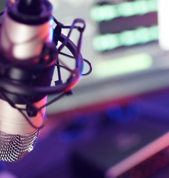 Finding True North: &#x39F;&#x3B9; leaders &#x3C4;&#x3B7;&#x3C2; &#x3B5;&#x3BB;&#x3BB;&#x3B7;&#x3BD;&#x3B9;&#x3BA;&#x3AE;&#x3C2; &#x3B5;&#x3C0;&#x3B9;&#x3C7;&#x3B5;&#x3B9;&#x3C1;&#x3B7;&#x3BC;&#x3B1;&#x3C4;&#x3B9;&#x3BA;&#x3CC;&#x3C4;&#x3B7;&#x3C4;&#x3B1;&#x3C2; &#x3BC;&#x3B9;&#x3BB;&#x3BF;&#x3CD;&#x3BD; &#x3C3;&#x3C4;&#x3BF; &#x3C0;&#x3B9;&#x3BF; &#x3B5;&#x3BD;&#x3B4;&#x3B9;&#x3B1;&#x3C6;&#x3AD;&#x3C1;&#x3BF;&#x3BD; podcast &#x3BA;&#x3B1;&#x3B9; &#x3B1;&#x3C0;&#x3BF;&#x3BA;&#x3B1;&#x3BB;&#x3CD;&#x3C0;&#x3C4;&#x3BF;&#x3C5;&#x3BD; &#x3C4;&#x3B1; &#x3BC;&#x3C5;&#x3C3;&#x3C4;&#x3B9;&#x3BA;&#x3AC; &#x3C0;&#x3BF;&#x3C5; &#x3C4;&#x3BF;&#x3C5;&#x3C2; &#x3BF;&#x3B4;&#x3AE;&#x3B3;&#x3B7;&#x3C3;&#x3B1;&#x3BD; &#x3C3;&#x3C4;&#x3B7;&#x3BD; &#x3BA;&#x3BF;&#x3C1;&#x3C5;&#x3C6;&#x3AE;