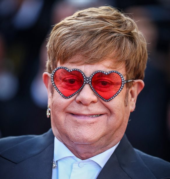 &quot;&#x389;&#x3C4;&#x3B1;&#x3BD; &#x3AD;&#x3BD;&#x3B1;&#x3C2; &#x3B4;&#x3C5;&#x3C3;&#x3AC;&#x3C1;&#x3B5;&#x3C3;&#x3C4;&#x3BF;&#x3C2; &#x3AC;&#x3BD;&#x3B8;&#x3C1;&#x3C9;&#x3C0;&#x3BF;&#x3C2;&quot;: &#x39F; Elton John &#x3B1;&#x3C0;&#x3BF;&#x3BA;&#x3B1;&#x3BB;&#x3CD;&#x3C0;&#x3C4;&#x3B5;&#x3B9; &#x3C4;&#x3B9; &#x3C0;&#x3C1;&#x3B1;&#x3B3;&#x3BC;&#x3B1;&#x3C4;&#x3B9;&#x3BA;&#x3AC; &#x3C0;&#x3B9;&#x3C3;&#x3C4;&#x3B5;&#x3CD;&#x3B5;&#x3B9; &#x3B3;&#x3B9;&#x3B1; &#x3C4;&#x3BF;&#x3BD; Michael Jackson