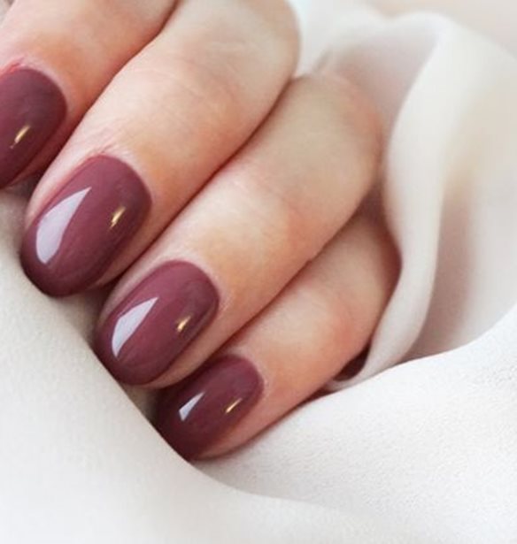 Glitter nails | &#x3A4;&#x3BF; glitter manicure &#x3B5;&#x3AF;&#x3BD;&#x3B1;&#x3B9; &#x3CC;, &#x3C4;&#x3B9; &#x3C0;&#x3B9;&#x3BF; &#x3C7;&#x3C1;&#x3B9;&#x3C3;&#x3C4;&#x3BF;&#x3C5;&#x3B3;&#x3B5;&#x3BD;&#x3BD;&#x3B9;&#x3AC;&#x3C4;&#x3B9;&#x3BA;&#x3BF; &#x3BC;&#x3C0;&#x3BF;&#x3C1;&#x3B5;&#x3AF;&#x3C2; &#x3BD;&#x3B1; &#x3BA;&#x3AC;&#x3BD;&#x3B5;&#x3B9;&#x3C2; &#x3C4;&#x3CE;&#x3C1;&#x3B1;