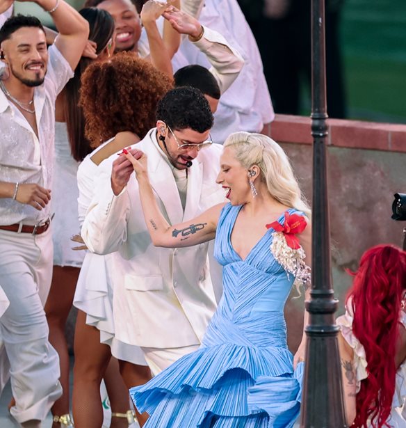 Super Bowl 2026 | Παρέλαση αστέρων στο halftime show του Bad Bunny