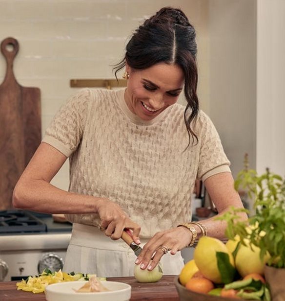 With love, Meghan | &#x39F;&#x3B9; 10 &#x3BC;&#x3B5;&#x3B3;&#x3B1;&#x3BB;&#x3CD;&#x3C4;&#x3B5;&#x3C1;&#x3B5;&#x3C2; &#x3B1;&#x3C0;&#x3BF;&#x3BA;&#x3B1;&#x3BB;&#x3CD;&#x3C8;&#x3B5;&#x3B9;&#x3C2; &#x3B3;&#x3B9;&#x3B1; &#x3C4;&#x3B7; Meghan Markle