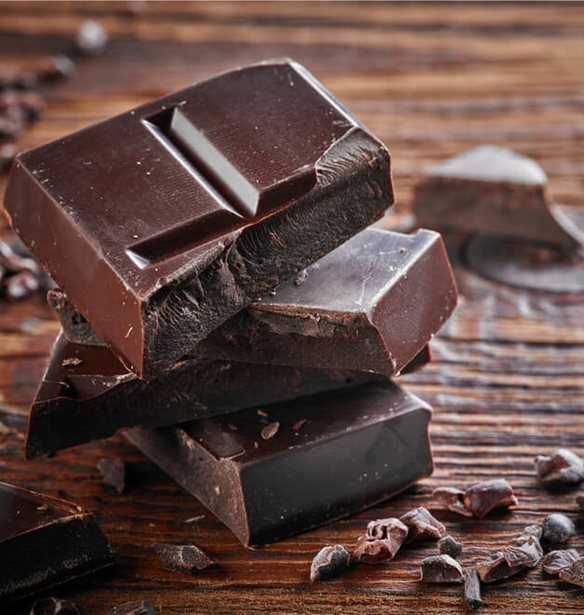 7 υγιεινοί λόγοι για να τρως περισσότερη μαύρη σοκολάτα