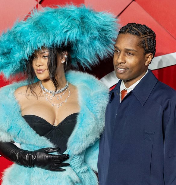 Rihanna | &#x397; &#x3B5;&#x3BD;&#x3C4;&#x3C5;&#x3C0;&#x3C9;&#x3C3;&#x3B9;&#x3B1;&#x3BA;&#x3AE; red carpet &#x3B5;&#x3BC;&#x3C6;&#x3AC;&#x3BD;&#x3B9;&#x3C3;&#x3B7; &#x3BC;&#x3B5; &#x3C4;&#x3BF;&#x3BD; A$AP Rocky
