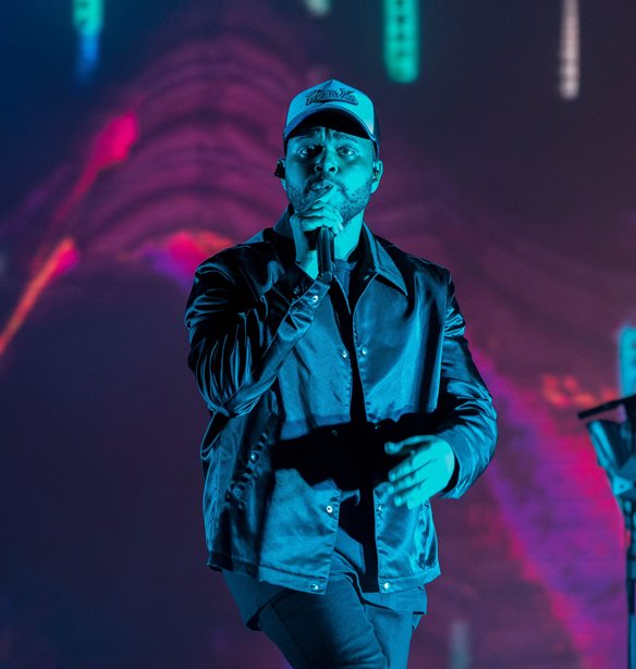 The Weeknd: &#x3A0;&#x3C1;&#x3BF;&#x3C3;&#x3C6;&#x3AD;&#x3C1;&#x3B5;&#x3B9; 500.000 &#x3B4;&#x3BF;&#x3BB;&#x3AC;&#x3C1;&#x3B9;&#x3B1; &#x3C3;&#x3B5; &#x3BF;&#x3C1;&#x3B3;&#x3B1;&#x3BD;&#x3B9;&#x3C3;&#x3BC;&#x3BF;&#x3CD;&#x3C2; &#x3C0;&#x3BF;&#x3C5; &#x3C3;&#x3C4;&#x3B7;&#x3C1;&#x3AF;&#x3B6;&#x3BF;&#x3C5;&#x3BD; &#x3C4;&#x3B7; &#x3BC;&#x3B1;&#x3CD;&#x3C1;&#x3B7; &#x3BA;&#x3BF;&#x3B9;&#x3BD;&#x3CC;&#x3C4;&#x3B7;&#x3C4;&#x3B1;