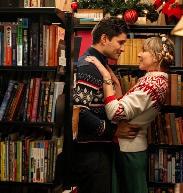 E&#x3A1;&#x3A4;Christmas | &#x395;&#x3C0;&#x3B9;&#x3C4;&#x3AD;&#x3BB;&#x3BF;&#x3C5;&#x3C2; &#x3AE;&#x3C1;&#x3B8;&#x3B5; &#x3AD;&#x3BD;&#x3B1; &#x3BA;&#x3B1;&#x3BD;&#x3AC;&#x3BB;&#x3B9; &#x3BC;&#x3CC;&#x3BD;&#x3BF; &#x3BC;&#x3B5; &#x3C7;&#x3C1;&#x3B9;&#x3C3;&#x3C4;&#x3BF;&#x3C5;&#x3B3;&#x3B5;&#x3BD;&#x3BD;&#x3B9;&#x3AC;&#x3C4;&#x3B9;&#x3BA;&#x3B5;&#x3C2; &#x3C4;&#x3B1;&#x3B9;&#x3BD;&#x3AF;&#x3B5;&#x3C2; &#x3B3;&#x3B9;&#x3B1; &#x3BD;&#x3B1; &#x3B1;&#x3C0;&#x3BF;&#x3BB;&#x3B1;&#x3CD;&#x3C3;&#x3BF;&#x3C5;&#x3BC;&#x3B5; &#x3C4;&#x3B9;&#x3C2; &#x3B3;&#x3B9;&#x3BF;&#x3C1;&#x3C4;&#x3AD;&#x3C2; - &#x3A4;&#x3B9; &#x3B8;&#x3B1; &#x3B4;&#x3BF;&#x3CD;&#x3BC;&#x3B5;