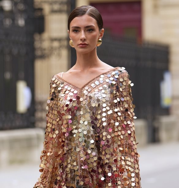 Οι πιο μοντέρνοι τρόποι για να φορέσεις τις παγιέτες την περίοδο των γιορτών